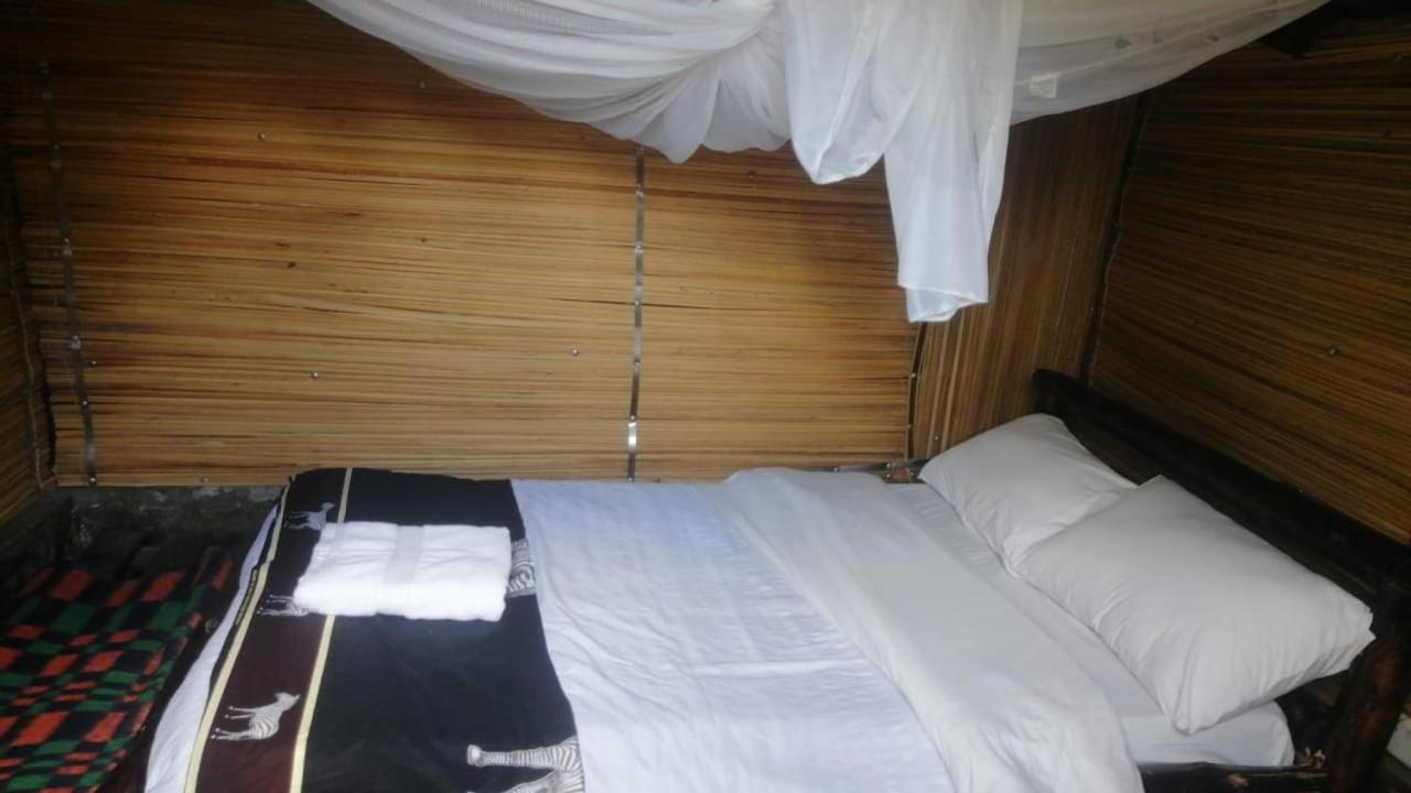 Lillypond Camp Hotel Elmenteita Bagian luar foto